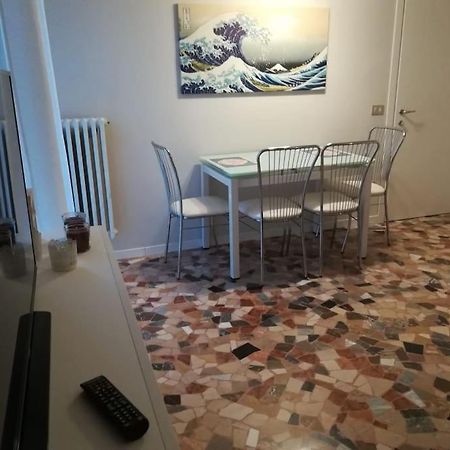 Primo Piano - Bilocale Casa Vacanze เบรเชีย ภายนอก รูปภาพ